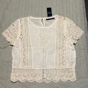 Abercrombie & Fitch Lace and eyelet top with button up back Size S NWT
